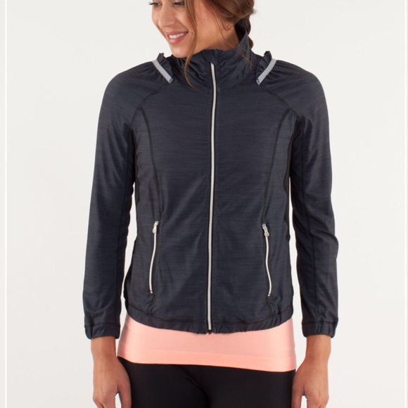 lululemon athletica Jackets & Blazers - Lululemon Women’s Run Nada Jacket SZ 2